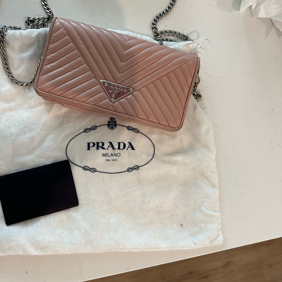 Prada Logo Plaque Quilted Purse. Small. Pink. - Picture 2 of 8